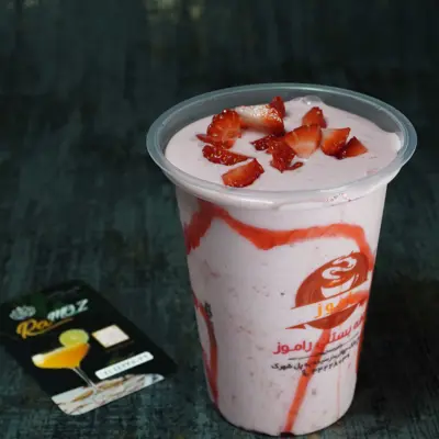 شیک توت فرنگی